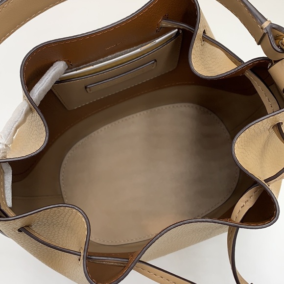 MICHAEL KORS REED MEDIUM BELTED BACKED MESSENGER CROSSBODY CAMEL COLOR - Picture 8 of 12